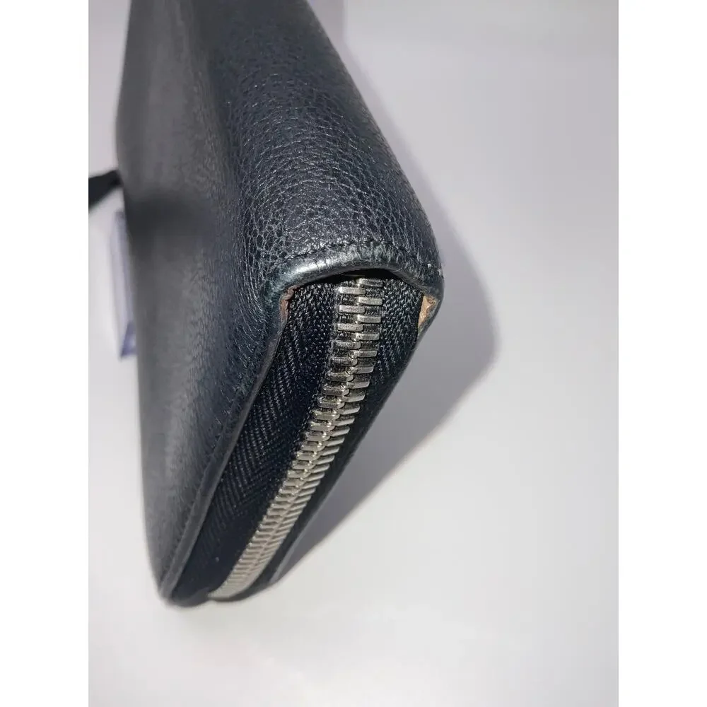 Louis Vuitton Taiga Zippy XL Wallet – Black